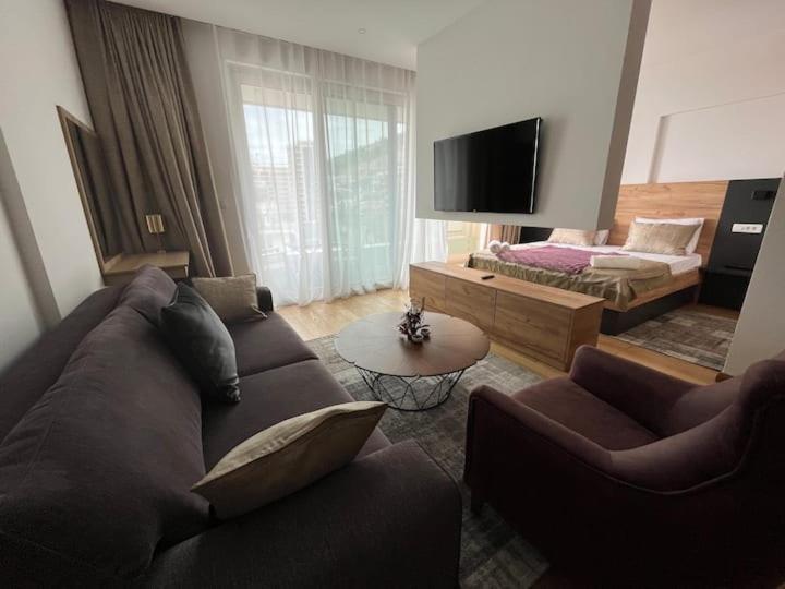 Apartments Lux Budva Exterior foto